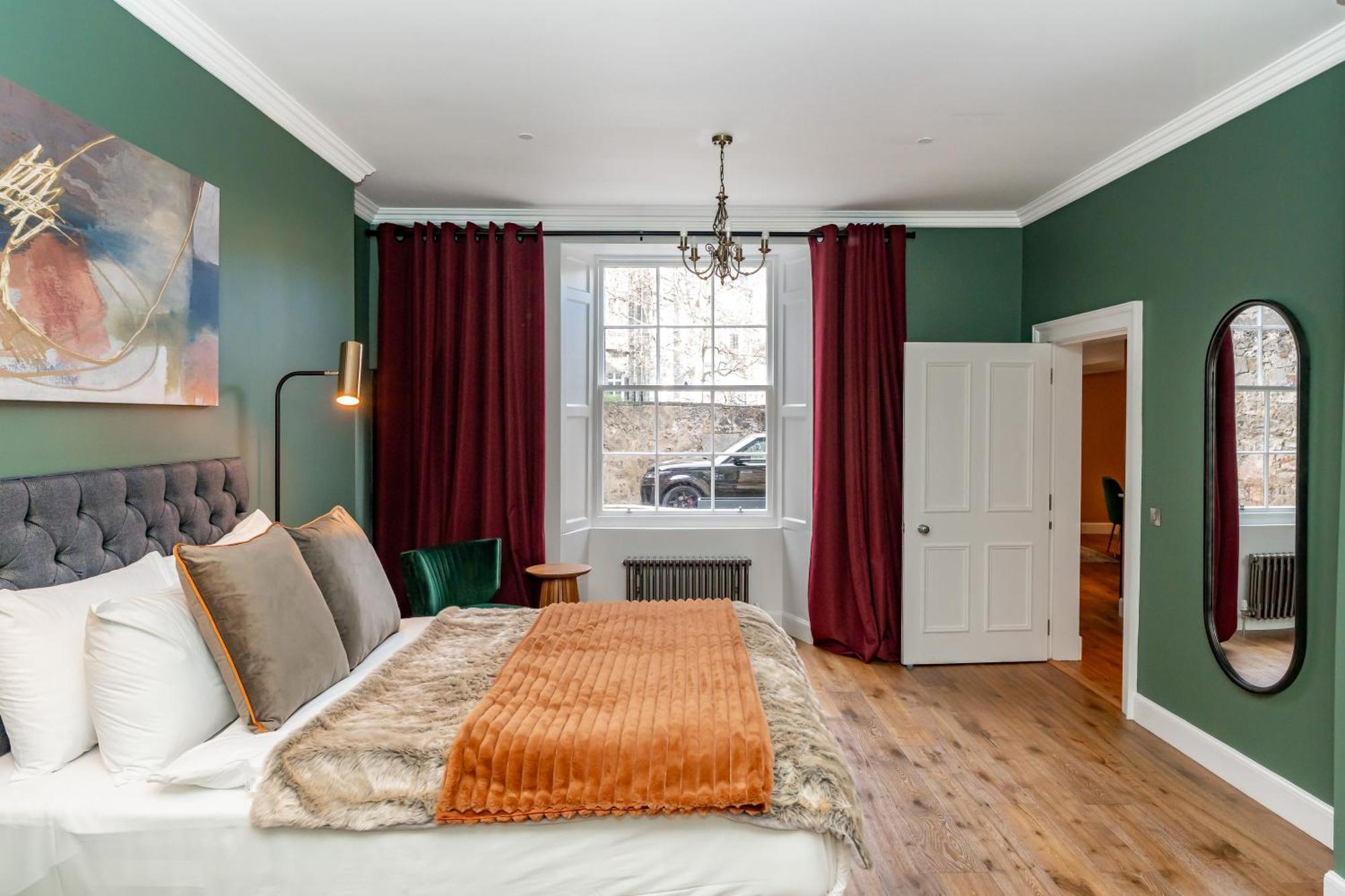 Dragon Suites Luxury Apartments At 9 Albyn Place 에든버러 외부 사진