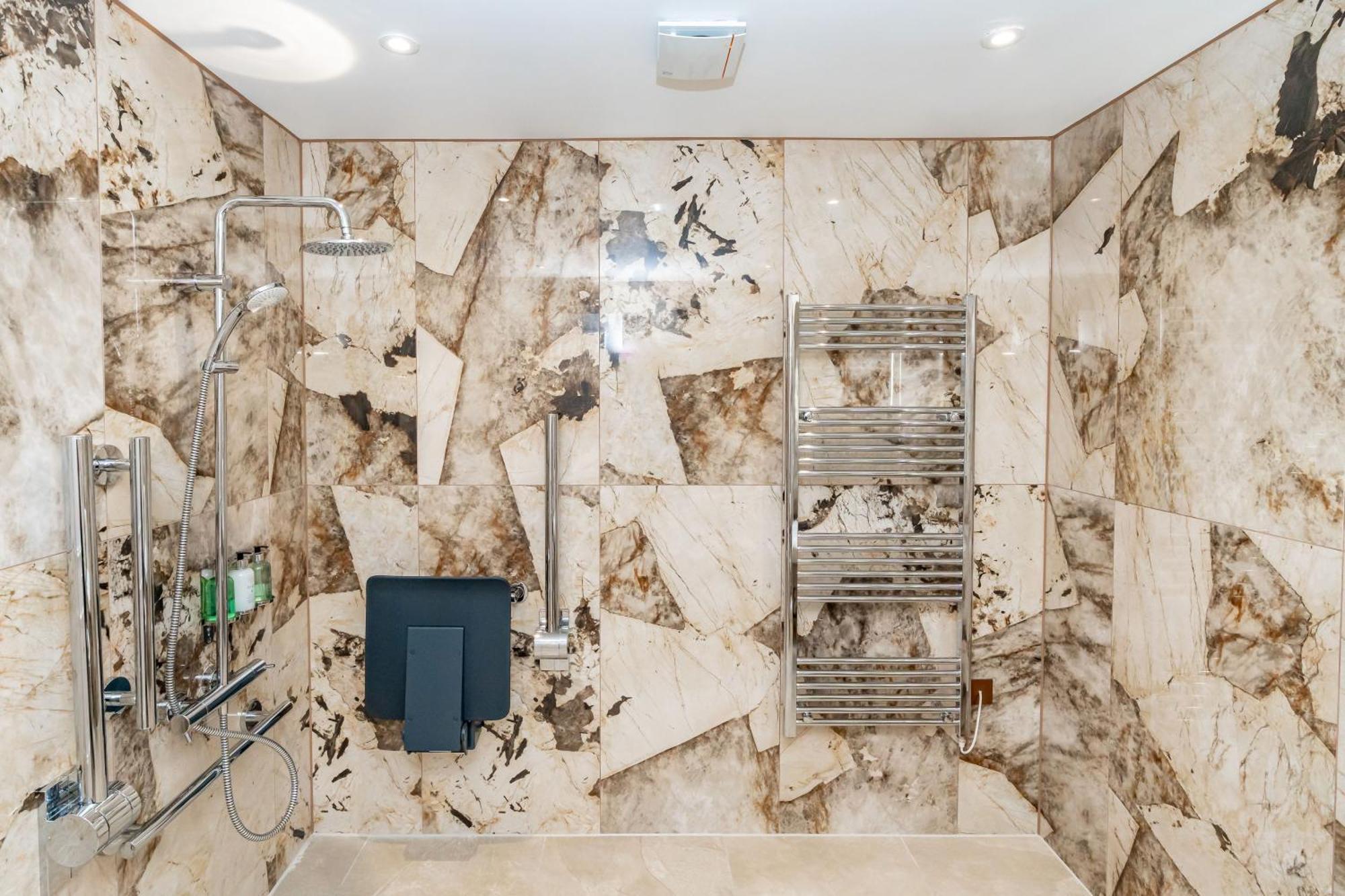 Dragon Suites Luxury Apartments At 9 Albyn Place 에든버러 외부 사진