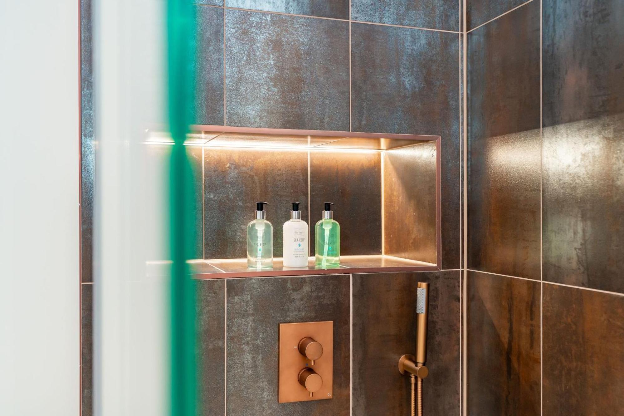 Dragon Suites Luxury Apartments At 9 Albyn Place 에든버러 외부 사진