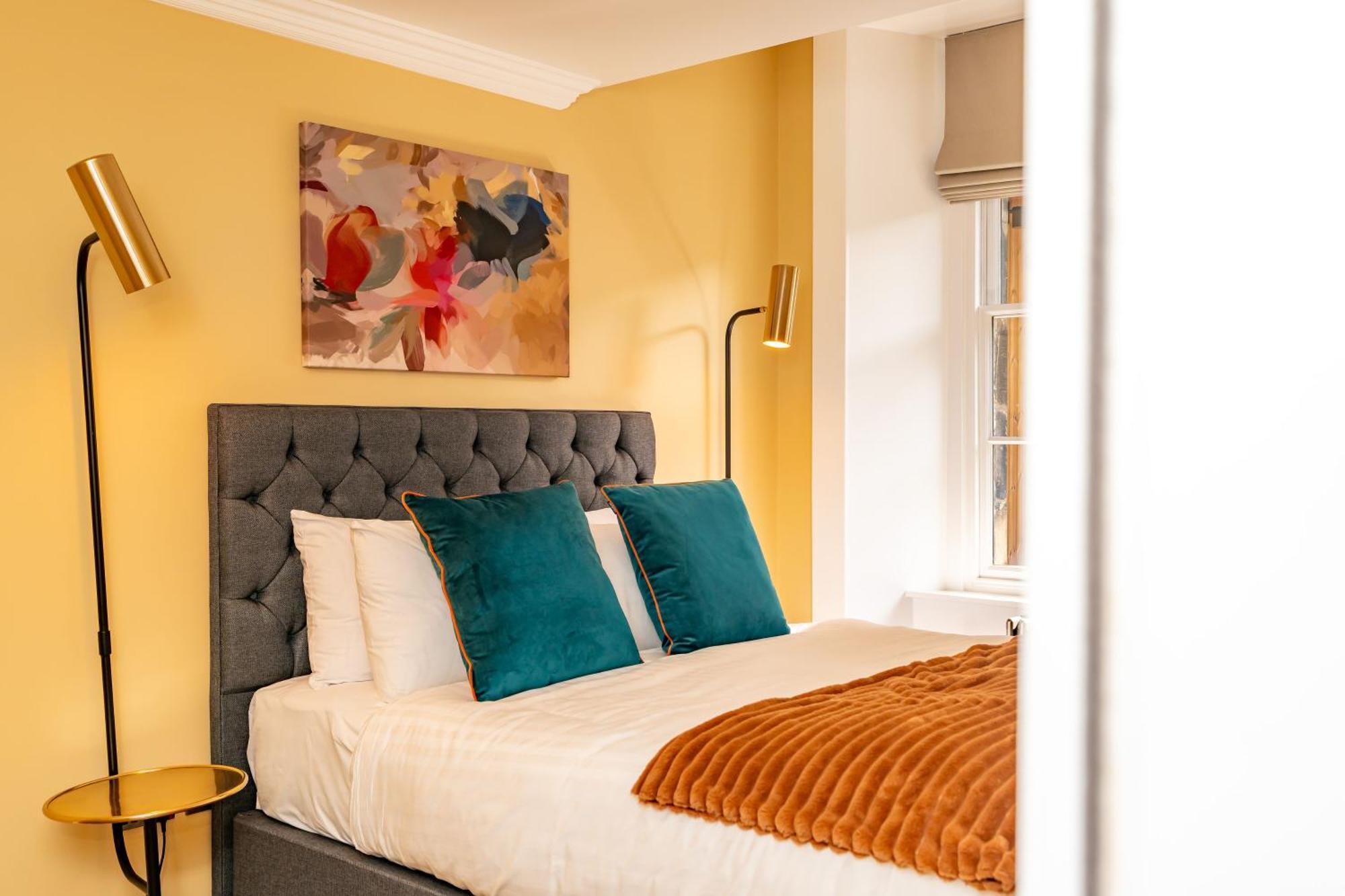 Dragon Suites Luxury Apartments At 9 Albyn Place 에든버러 외부 사진