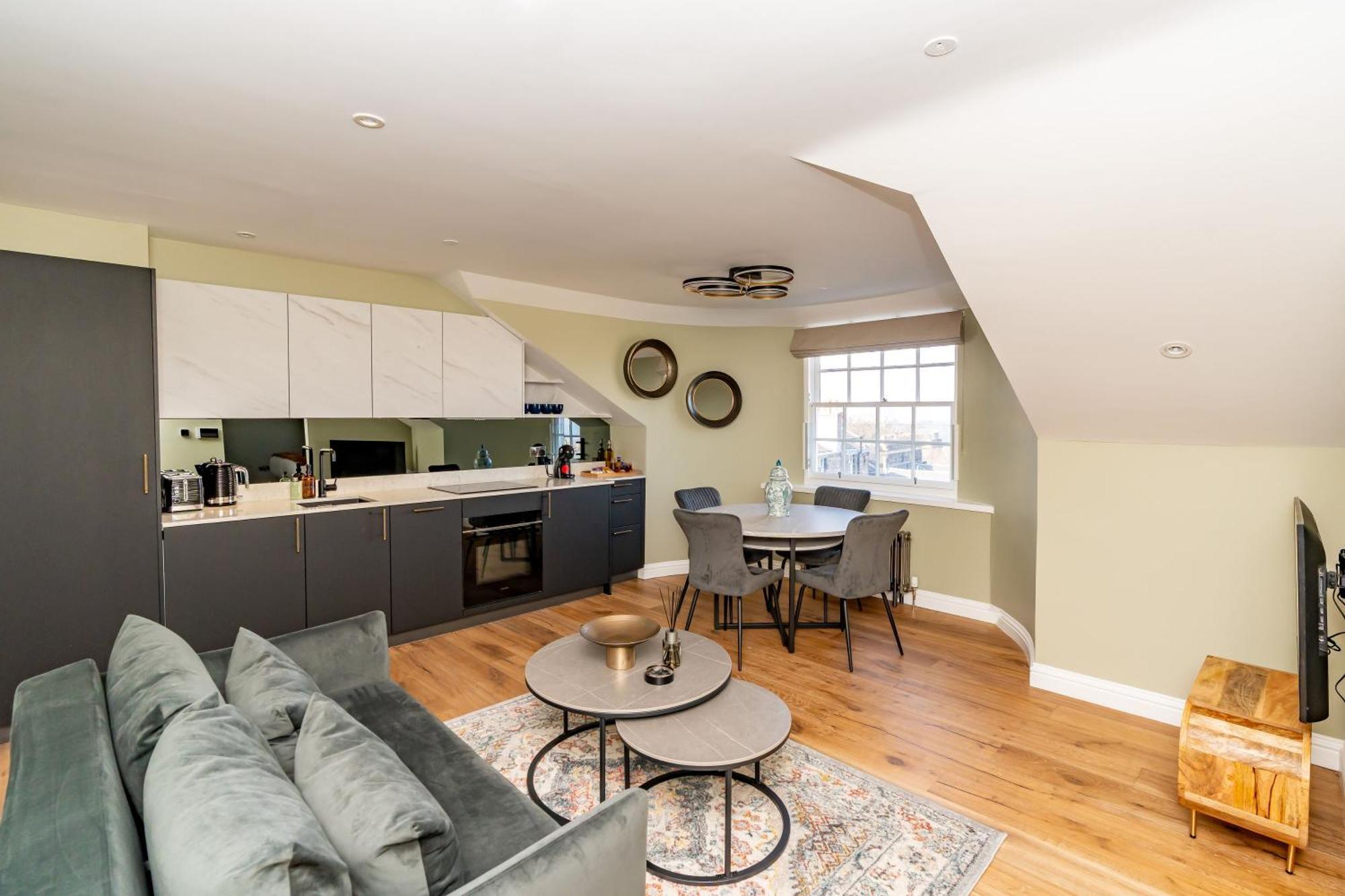 Dragon Suites Luxury Apartments At 9 Albyn Place 에든버러 외부 사진