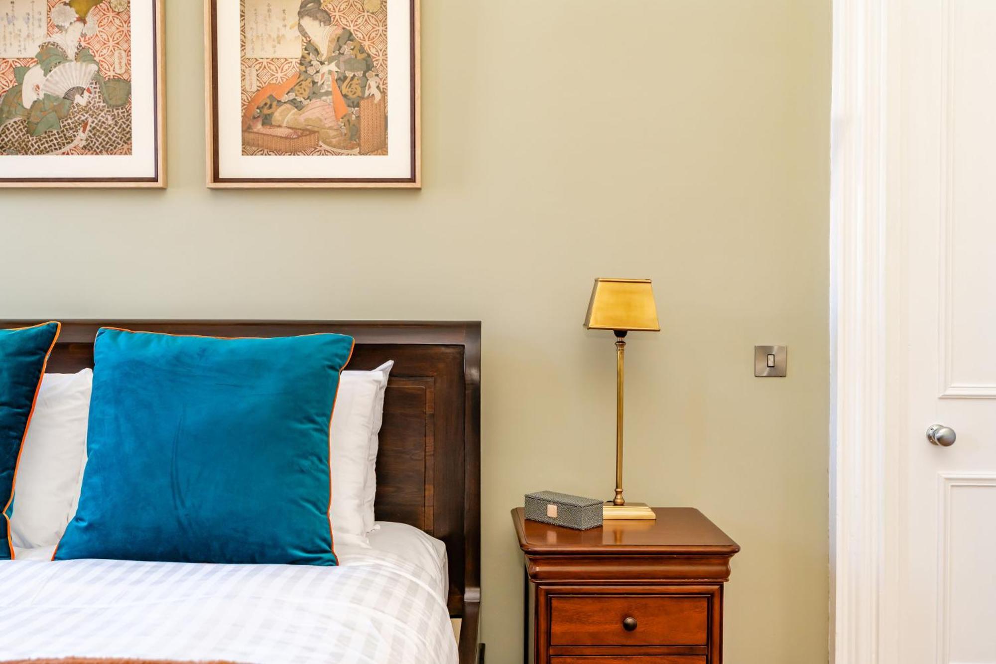 Dragon Suites Luxury Apartments At 9 Albyn Place 에든버러 외부 사진