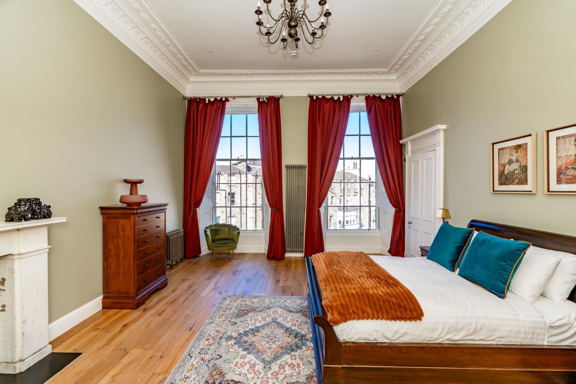 Dragon Suites Luxury Apartments At 9 Albyn Place 에든버러 외부 사진